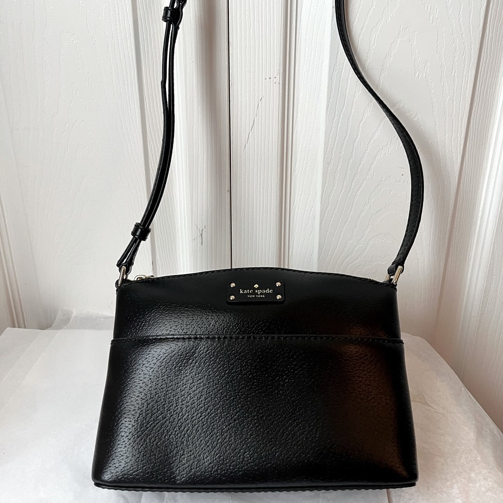 BNWOT-Small Kate Spade Black Crossbody Purse